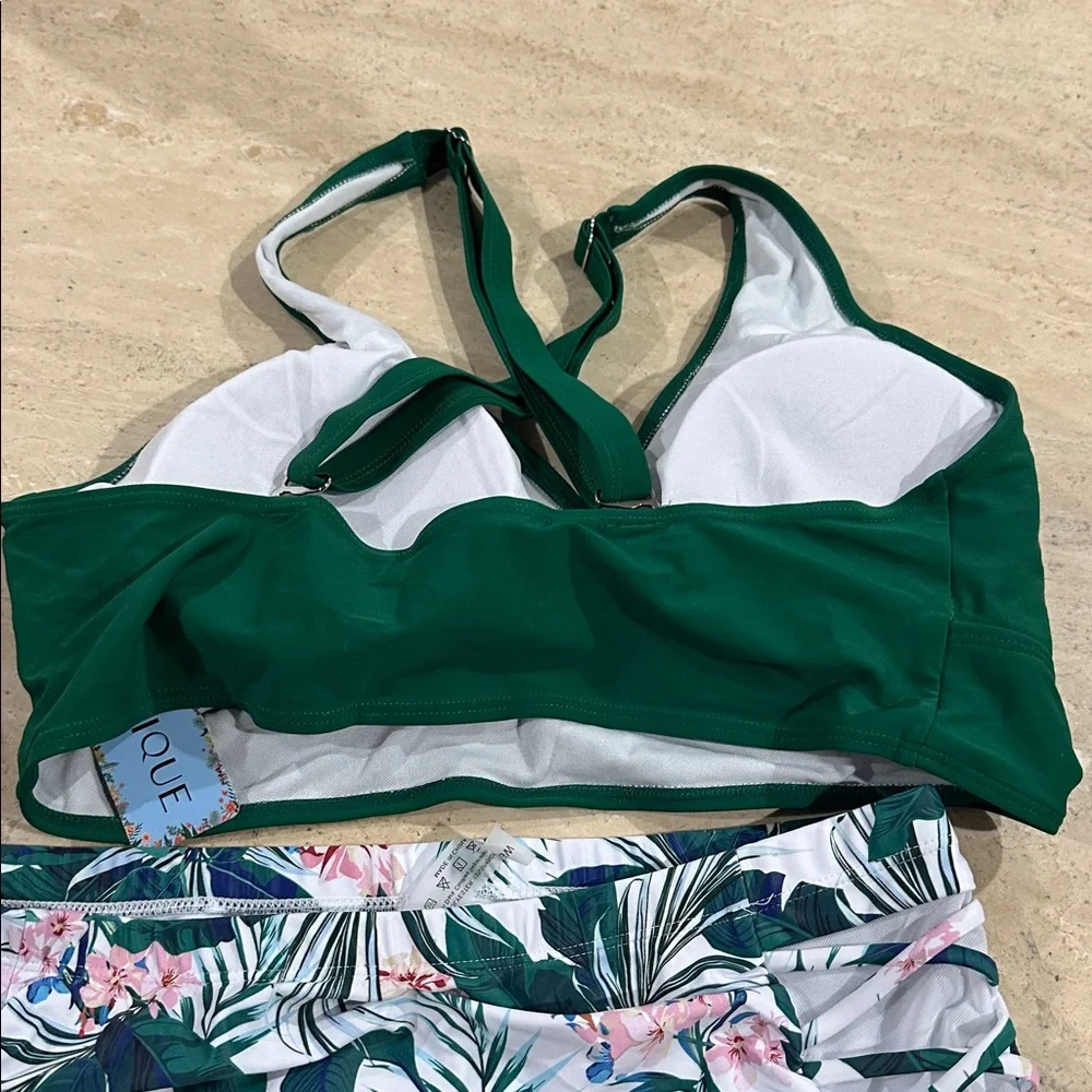 Women’s swimwear Padded Green Bathing Suit Bikini Swimsuit NWT Plus Size 16W